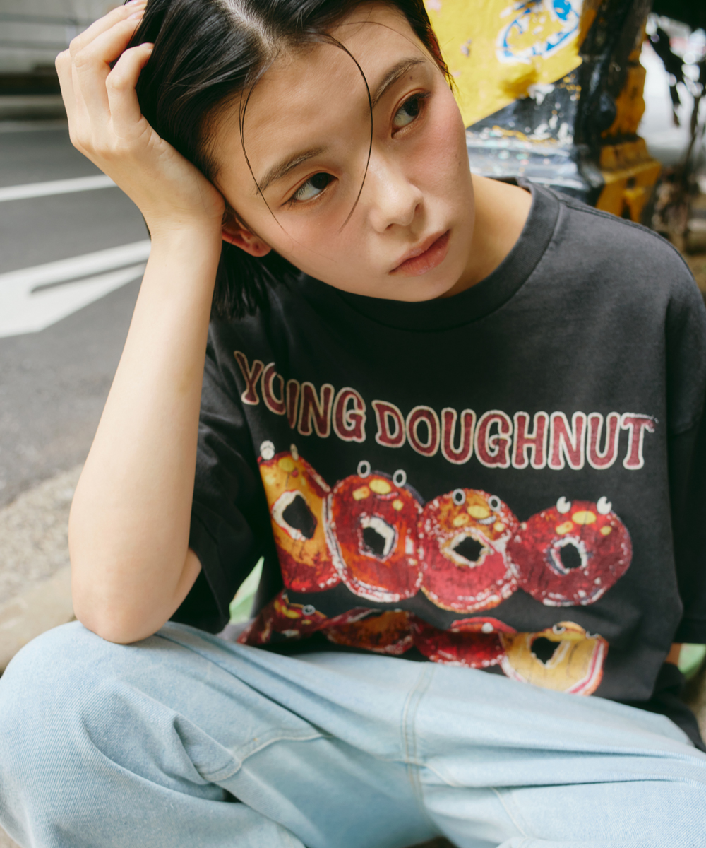 Young Doughnut TEE upper